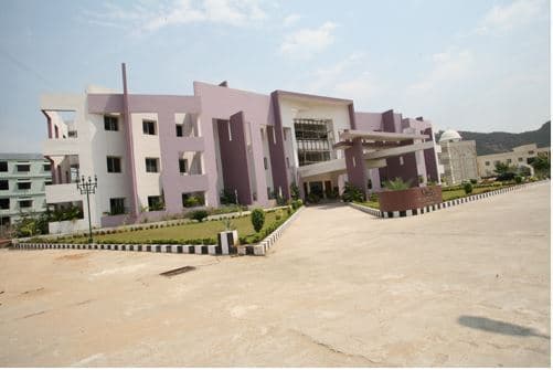 Nimra College of Pharmacy Krishna Academic Building photo 4